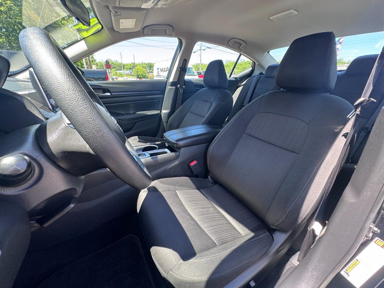 Nissan Altima 2.5 SV Sedan 2024