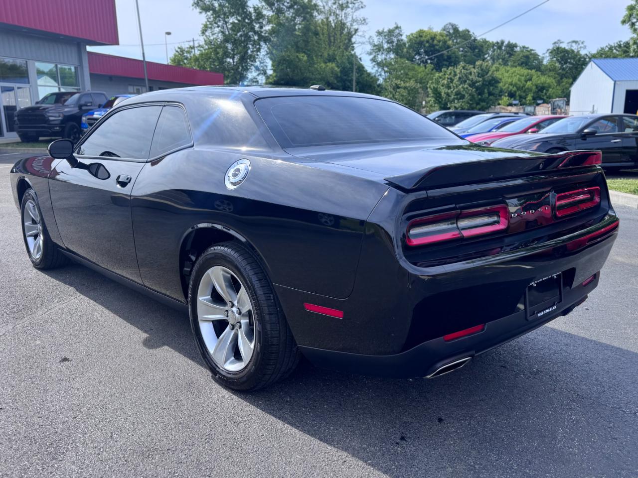 Dodge Challenger SXT RWD 2021