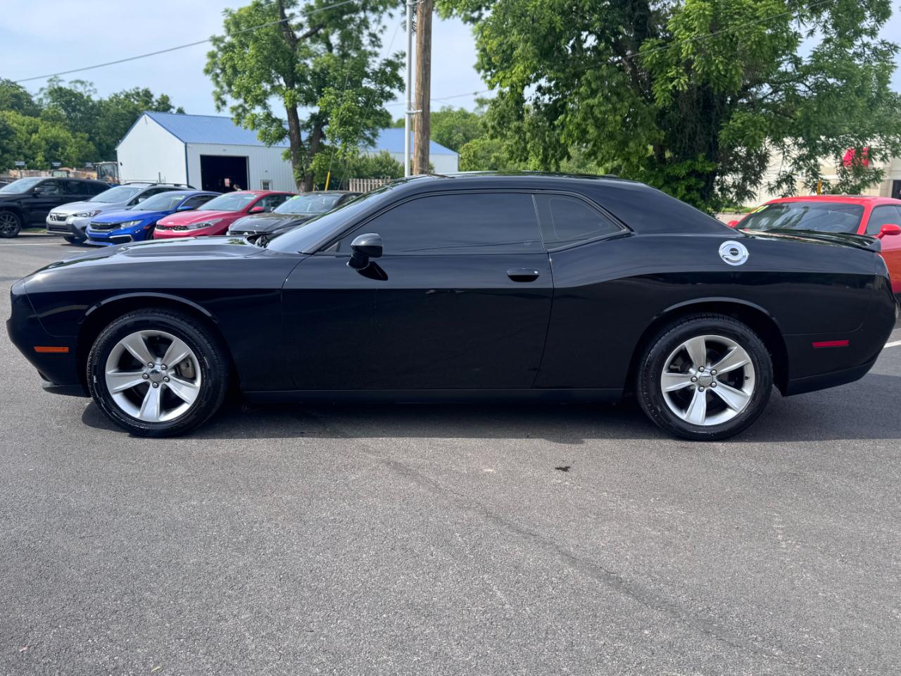 Dodge Challenger SXT RWD 2021