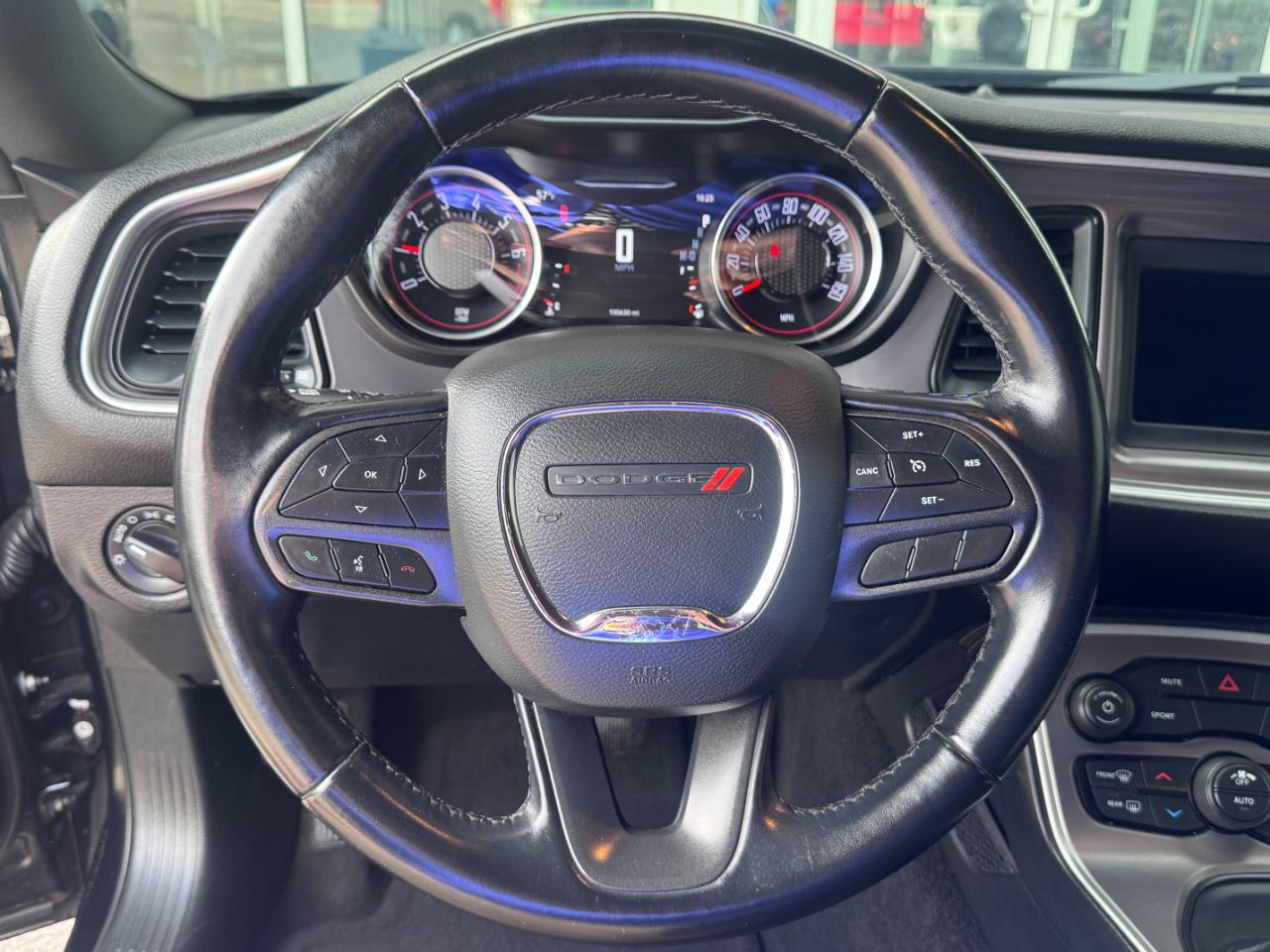 Dodge Challenger SXT RWD 2021