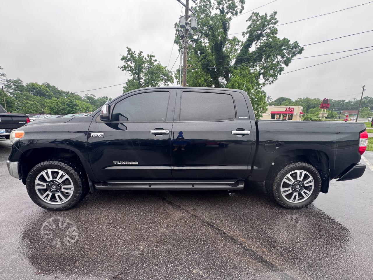 Toyota Tundra 4WD Truck CrewMax 5.7L FFV V8 6-Spd AT LTD (Natl) 2014