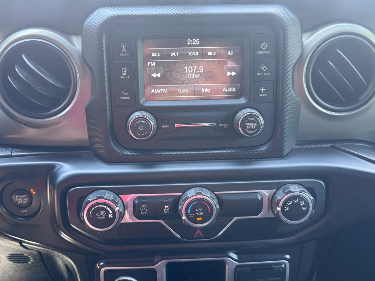 Jeep Wrangler Unlimited Sport 4x4 2018