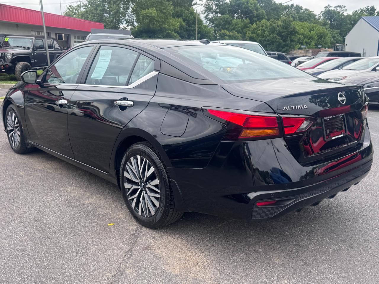 Nissan Altima 2.5 SV Sedan 2024