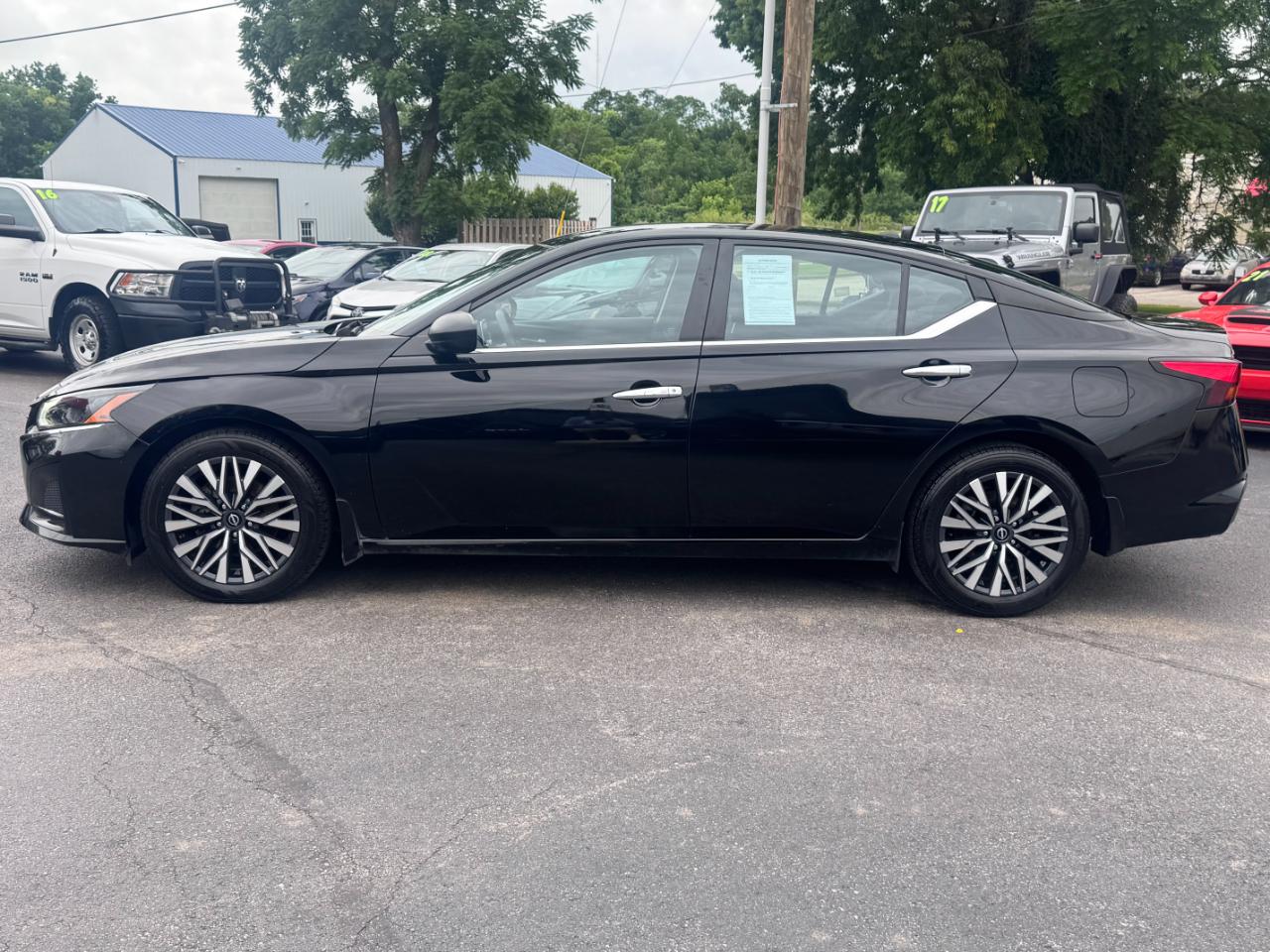 Nissan Altima 2.5 SV Sedan 2024