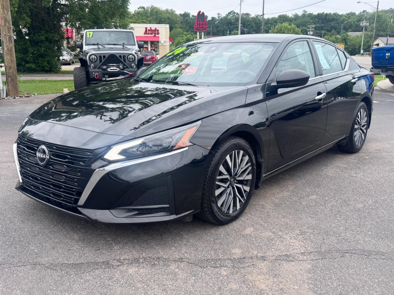 Nissan Altima 2.5 SV Sedan 2024