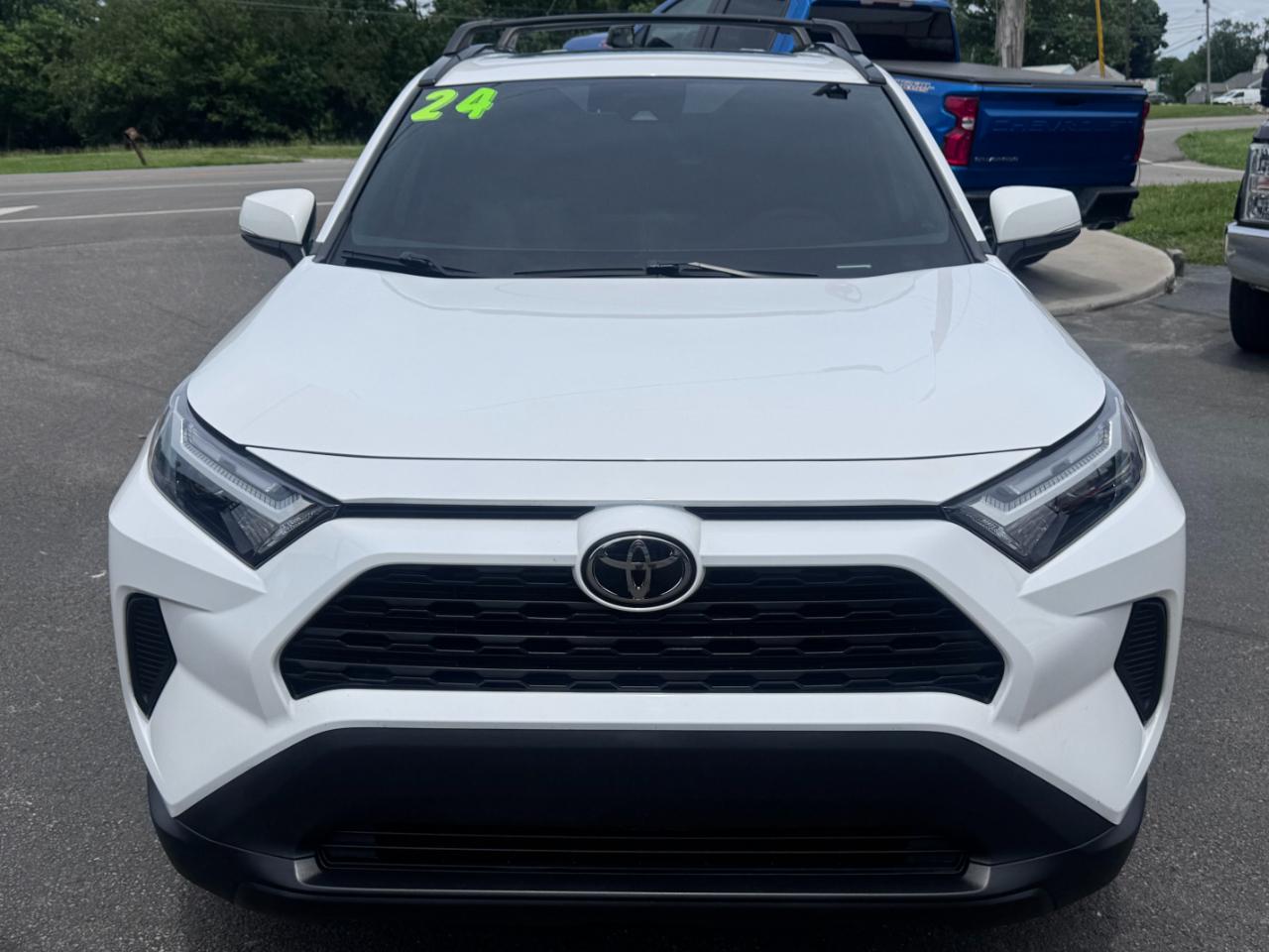 Toyota RAV4 XLE AWD (Natl) 2024