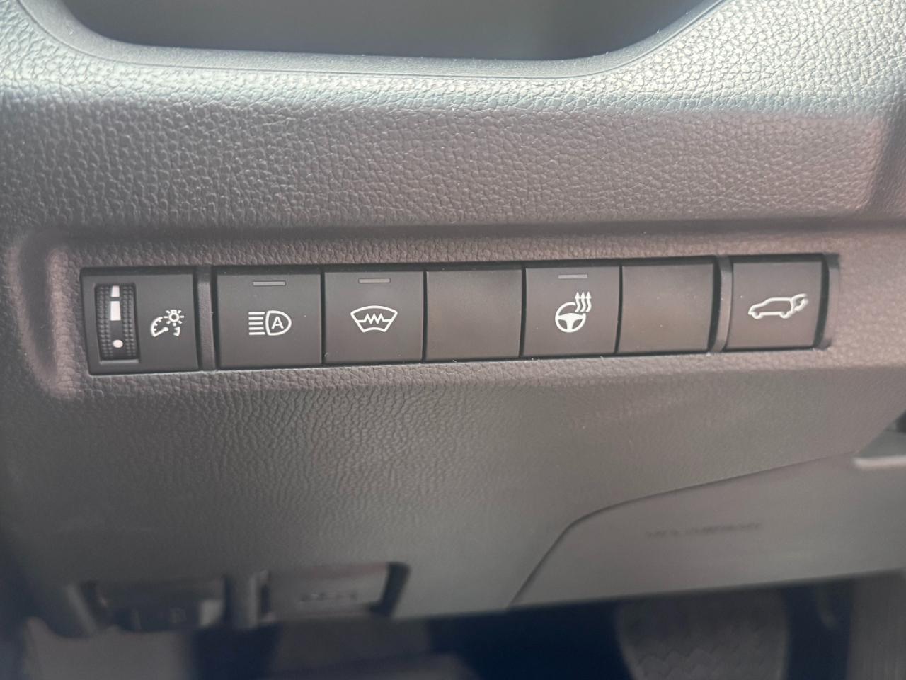 Toyota RAV4 XLE AWD (Natl) 2024