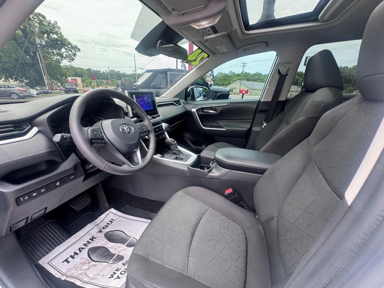 Toyota RAV4 XLE AWD (Natl) 2024
