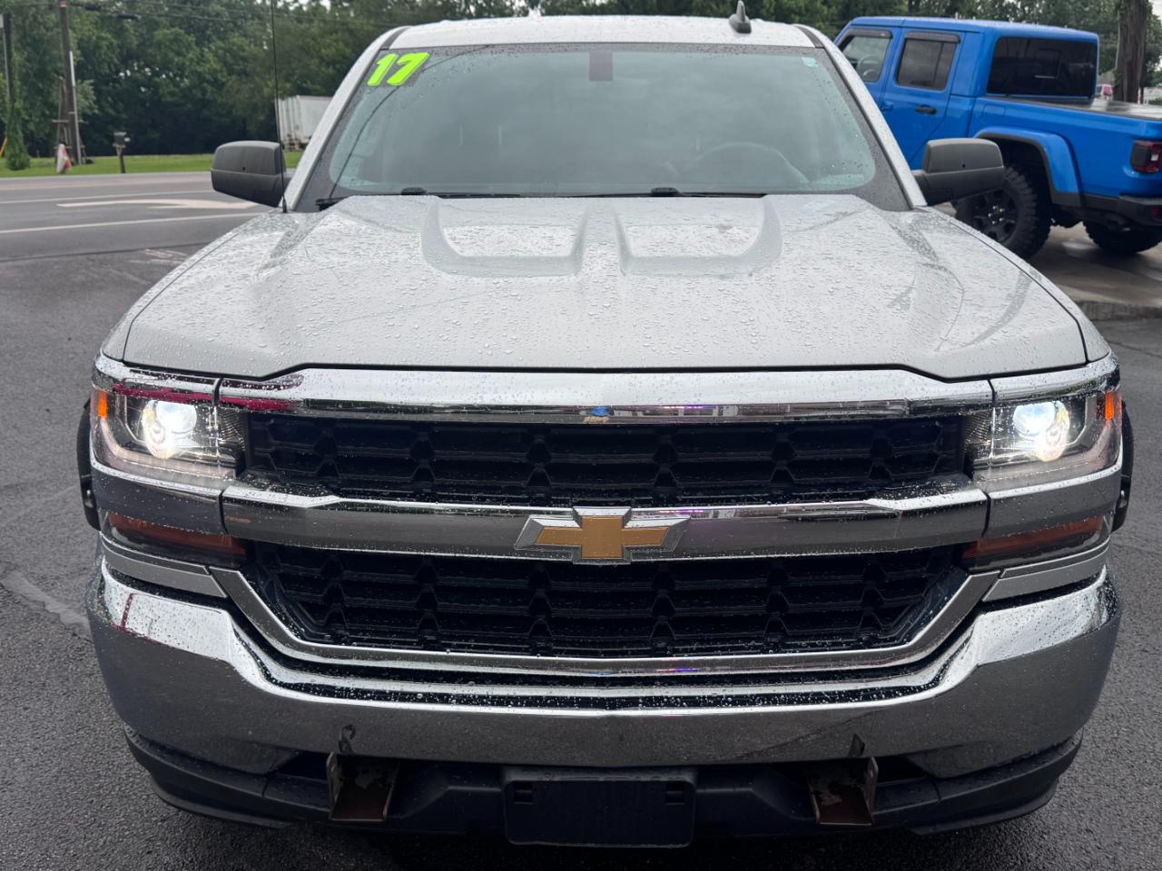 Chevrolet Silverado 1500 4WD Double Cab 143.5" LS 2017