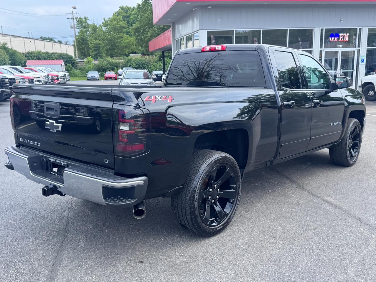 Chevrolet Silverado 1500 4WD Double Cab 143.5" LT w/1LT 2018