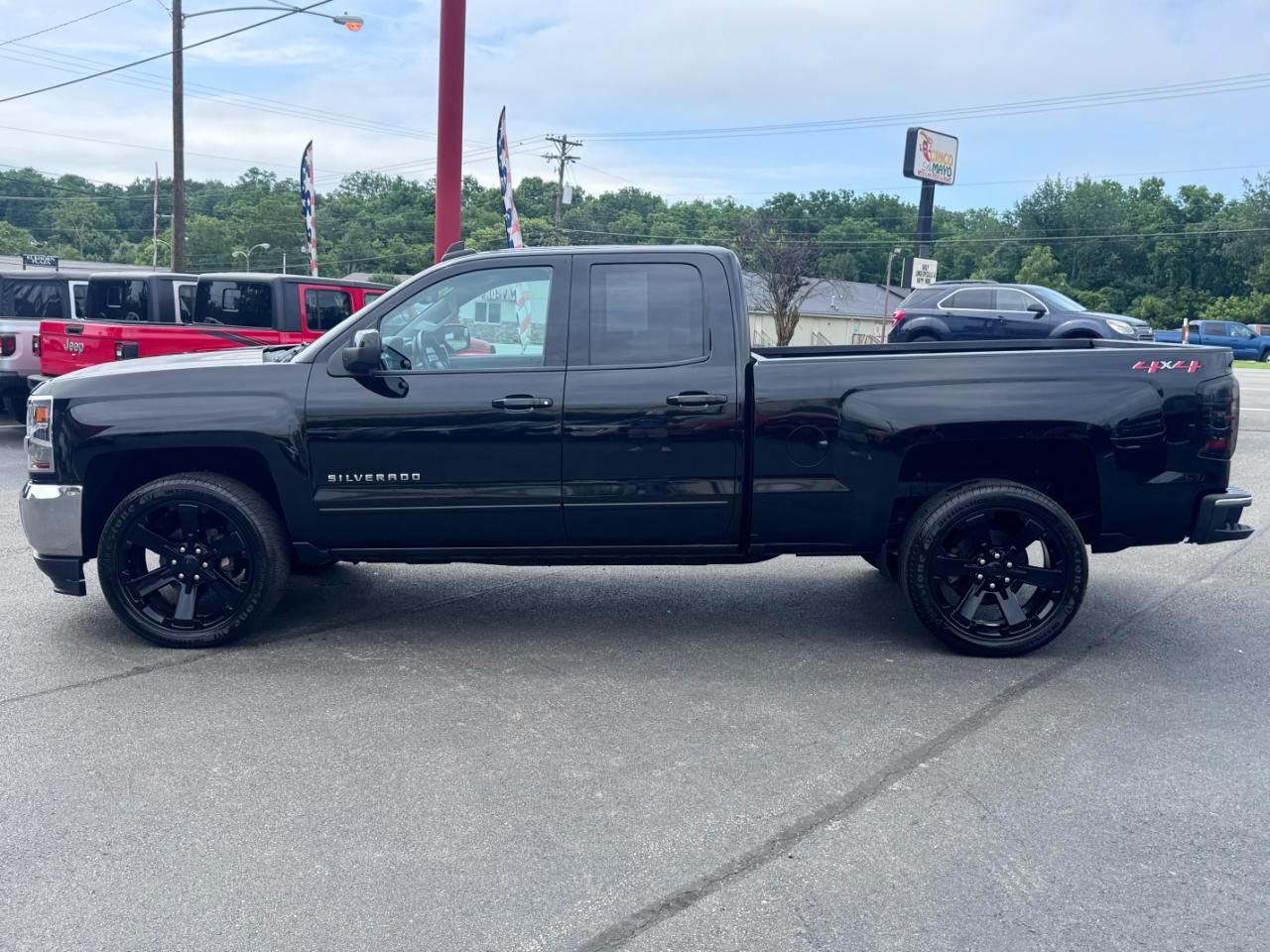 Chevrolet Silverado 1500 4WD Double Cab 143.5" LT w/1LT 2018