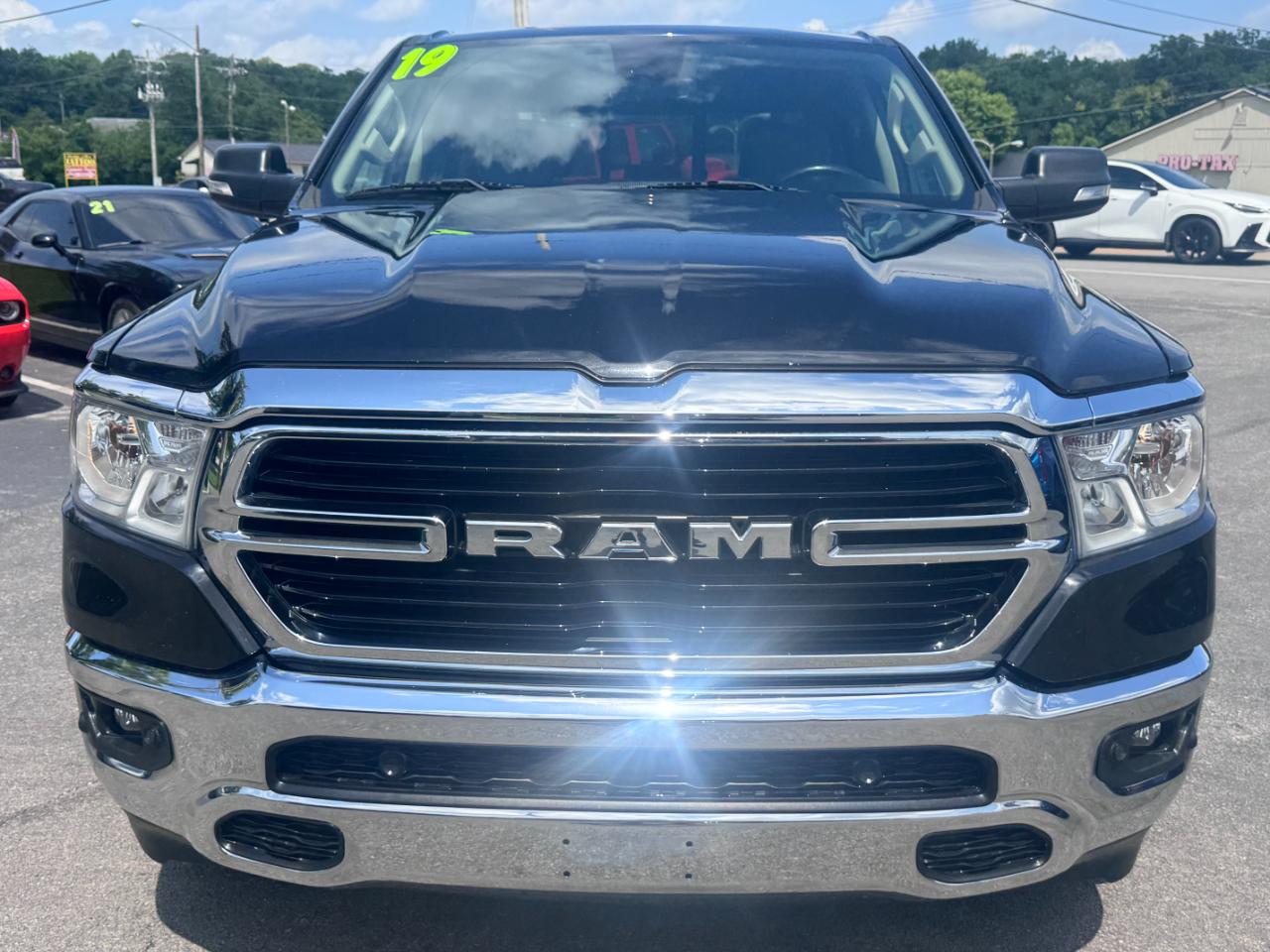RAM 1500 Big Horn/Lone Star 4x4 Crew Cab 5'7" Box 2019