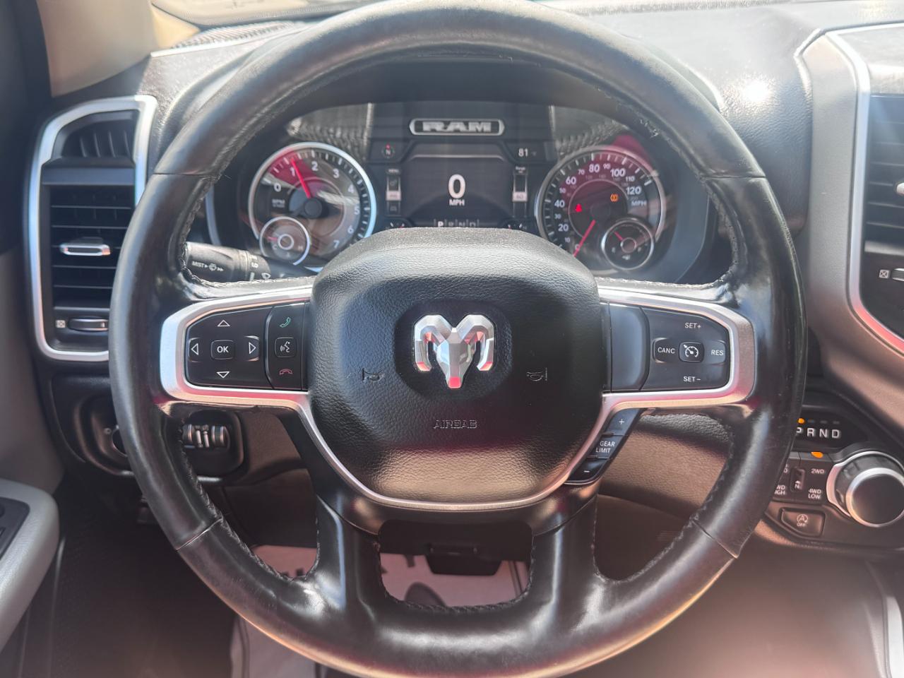 RAM 1500 Big Horn/Lone Star 4x4 Crew Cab 5'7" Box 2019