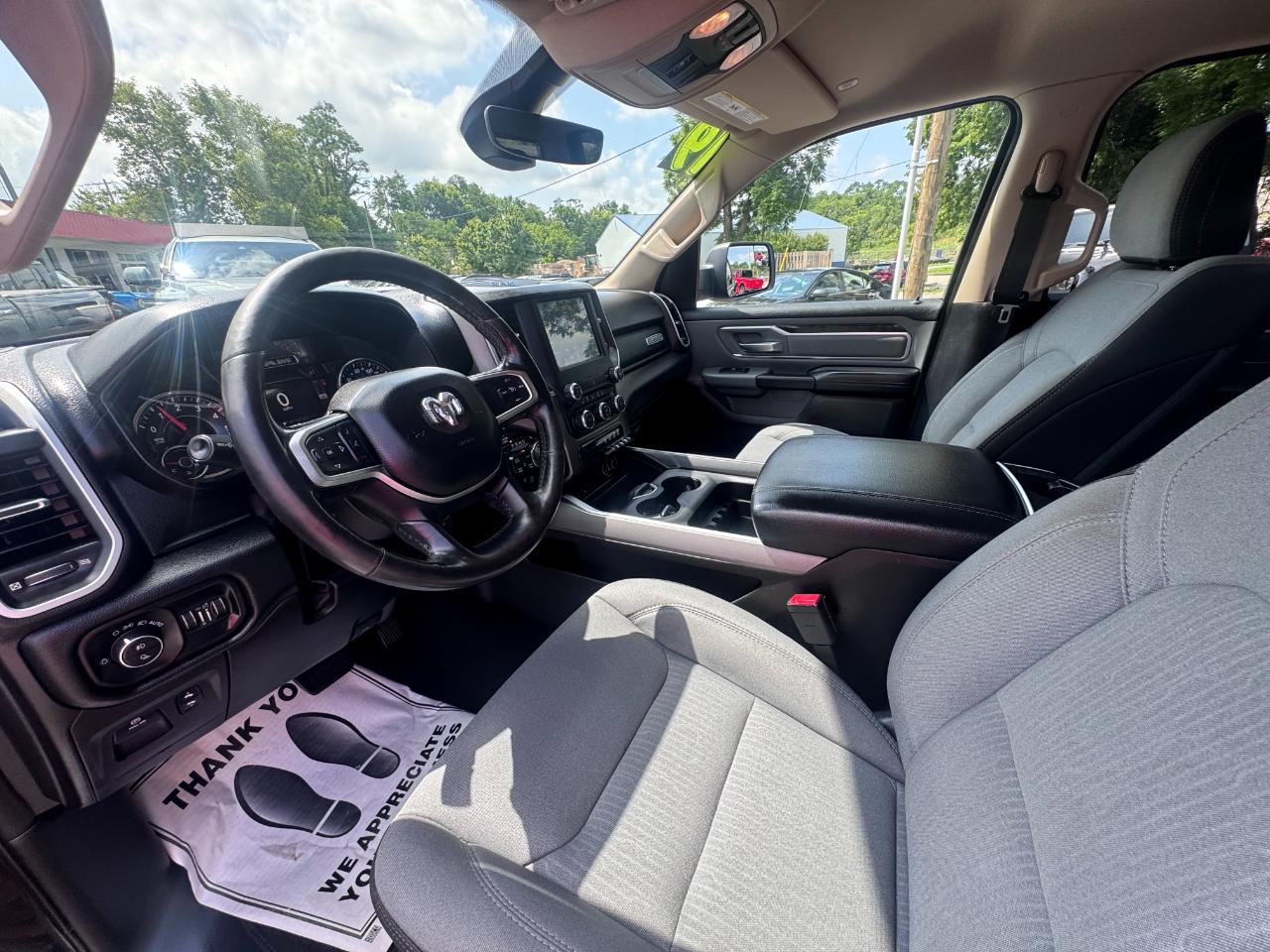 RAM 1500 Big Horn/Lone Star 4x4 Crew Cab 5'7" Box 2019