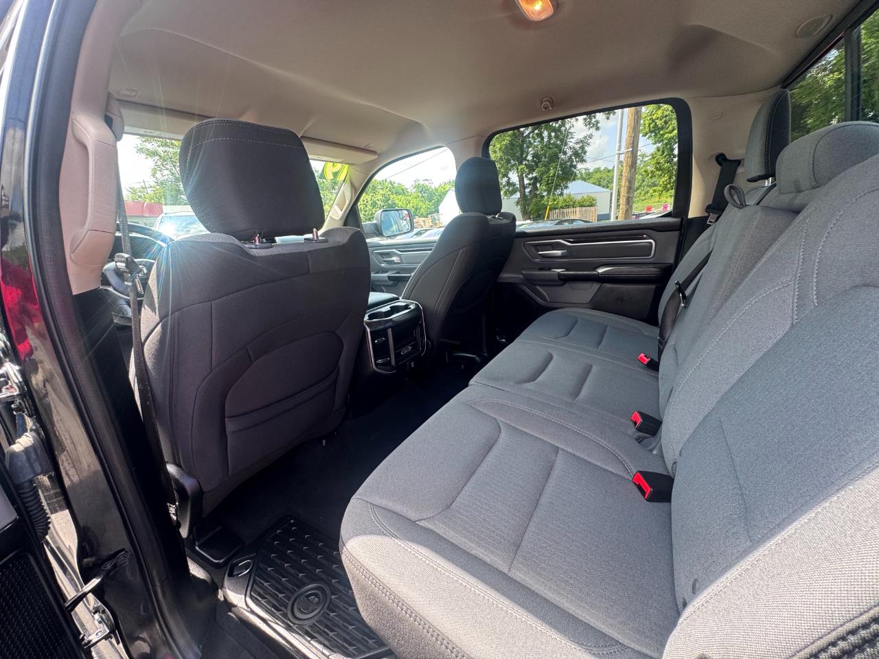 RAM 1500 Big Horn/Lone Star 4x4 Crew Cab 5'7" Box 2019