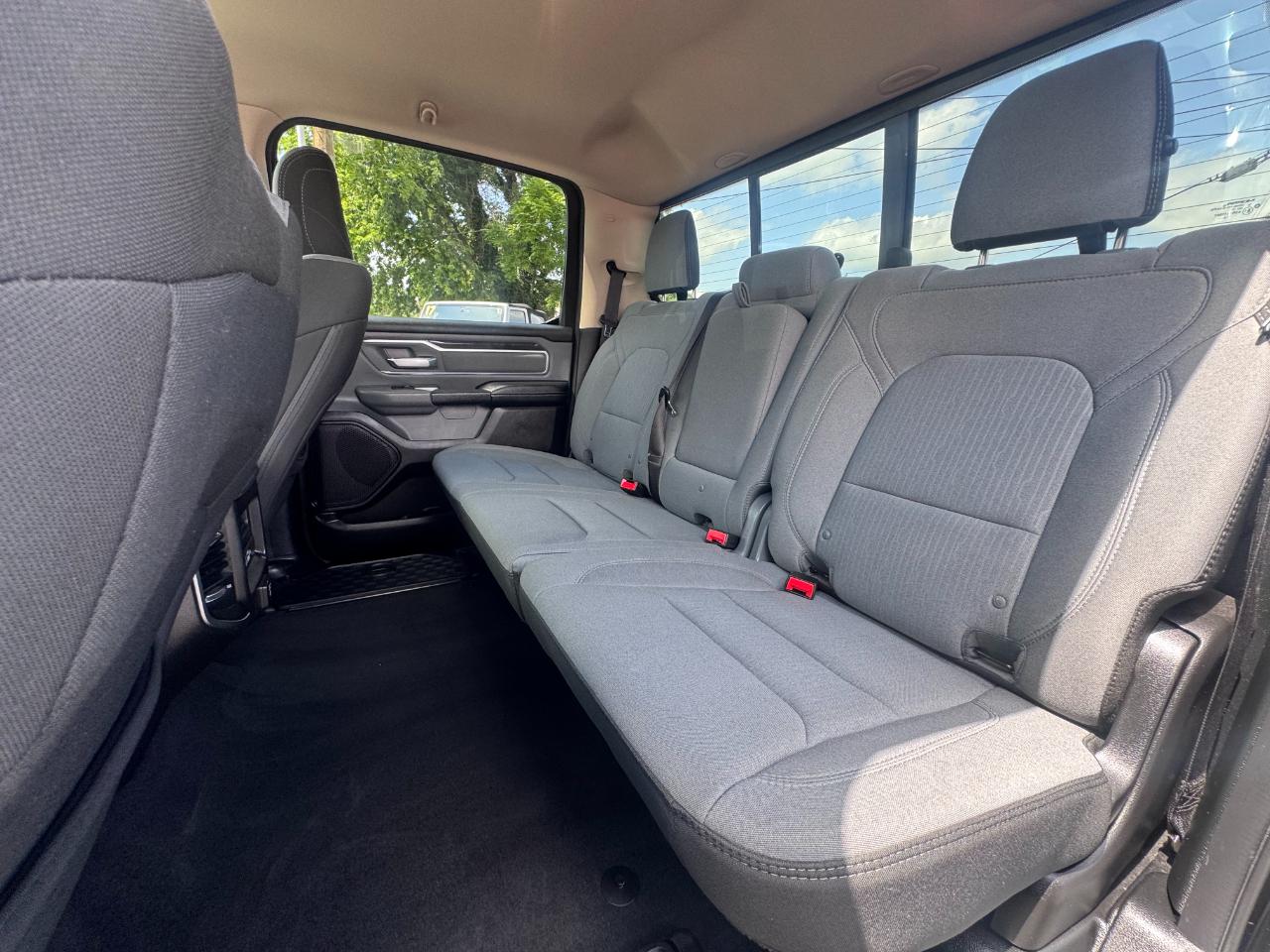 RAM 1500 Big Horn/Lone Star 4x4 Crew Cab 5'7" Box 2019