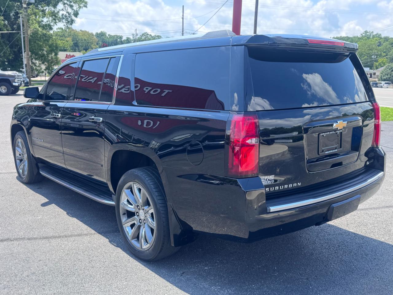 Chevrolet Suburban 4WD 4dr 1500 Premier 2018