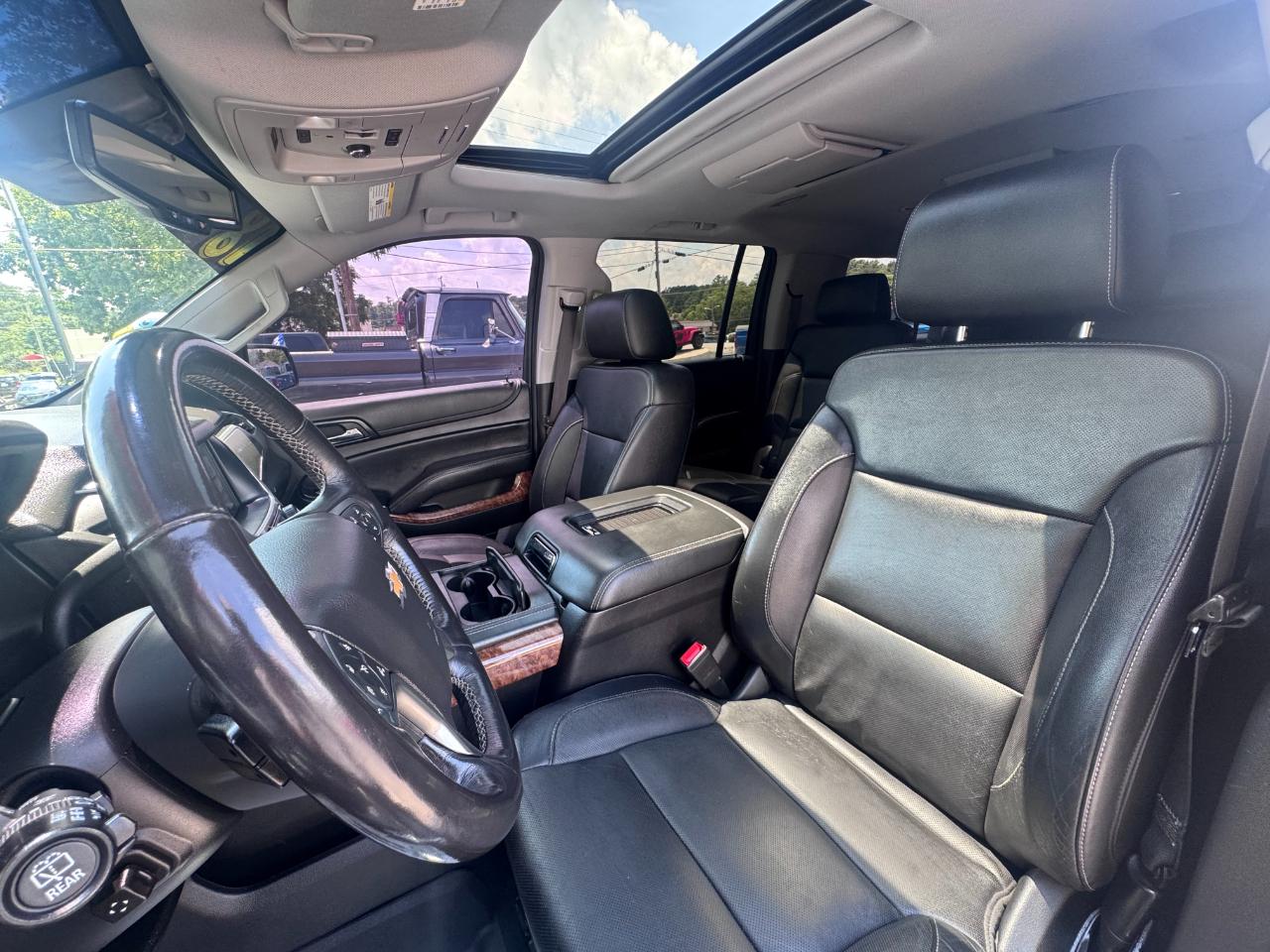 Chevrolet Suburban 4WD 4dr 1500 Premier 2018