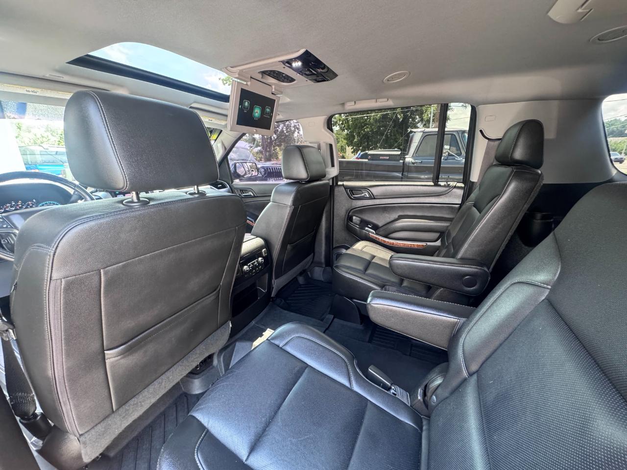 Chevrolet Suburban 4WD 4dr 1500 Premier 2018