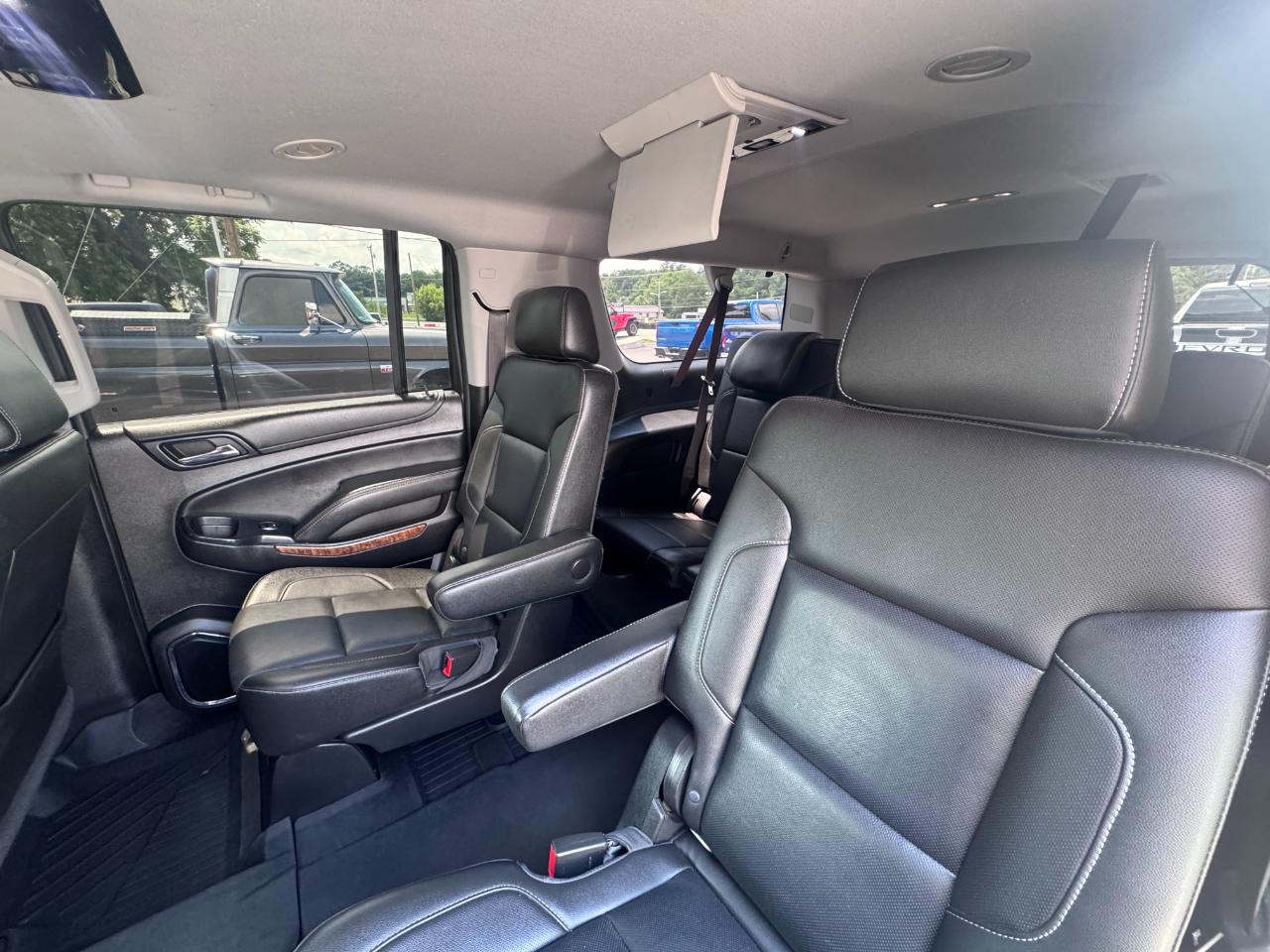 Chevrolet Suburban 4WD 4dr 1500 Premier 2018