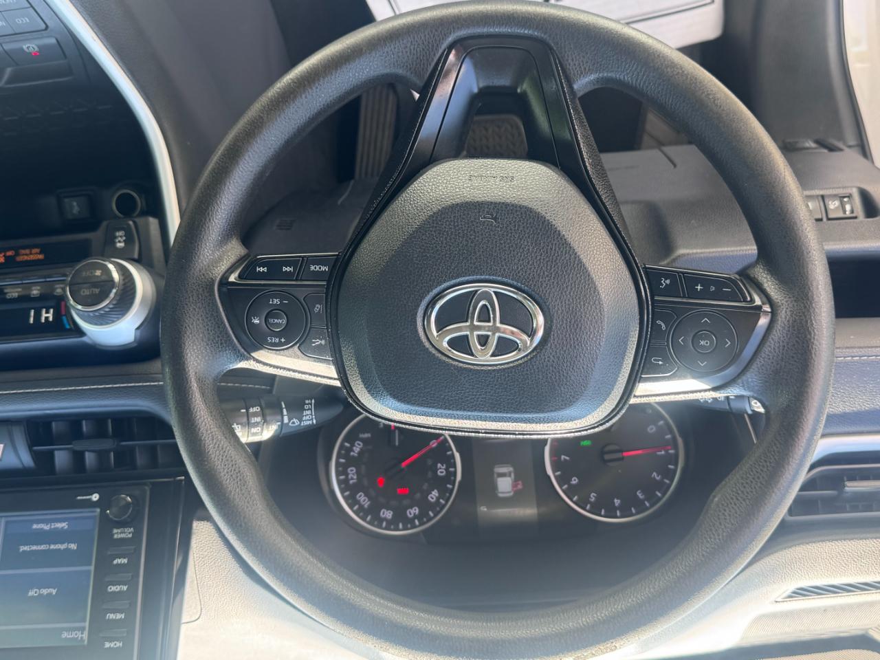 Toyota RAV4 XLE AWD (Natl) 2021