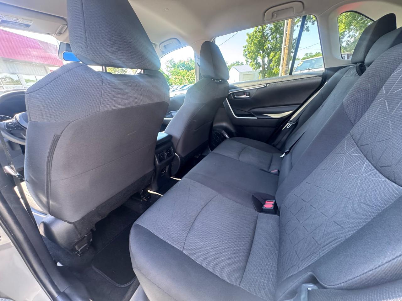 Toyota RAV4 XLE AWD (Natl) 2021