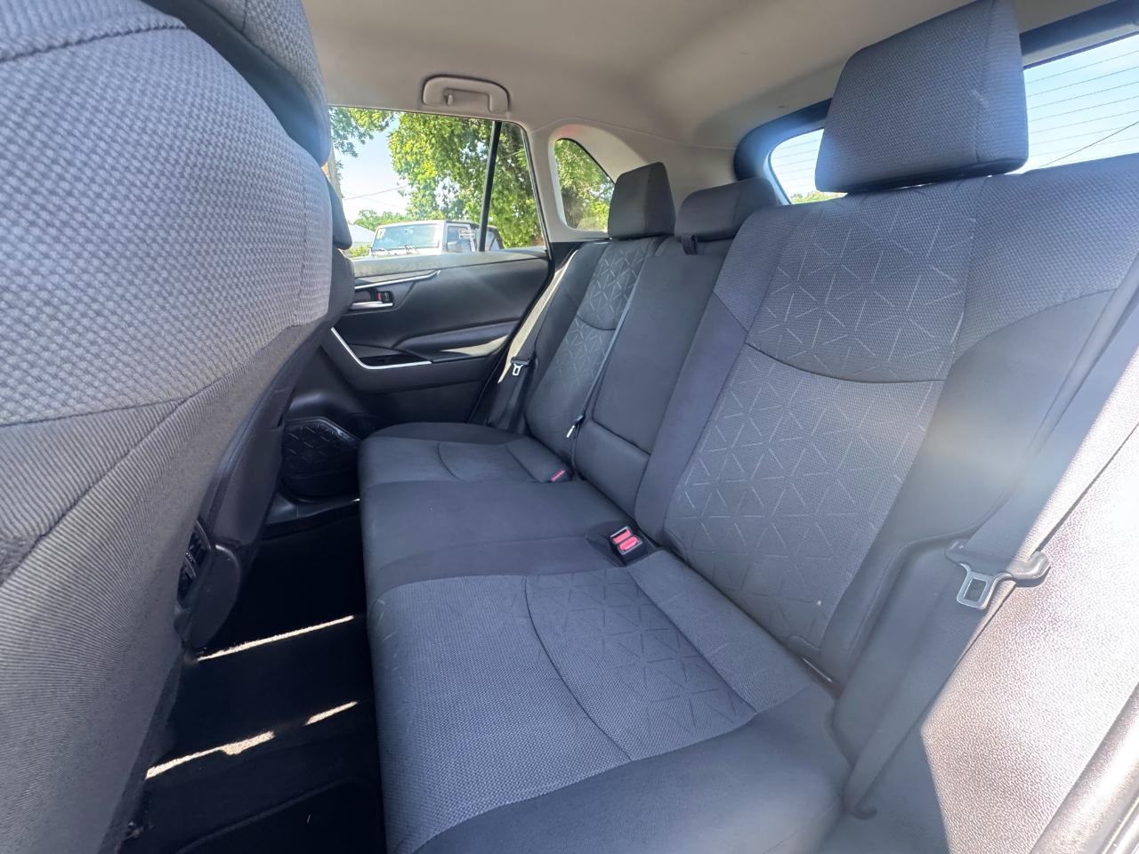 Toyota RAV4 XLE AWD (Natl) 2021