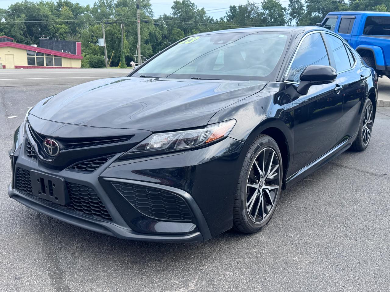 Toyota Camry SE Auto (Natl) 2023