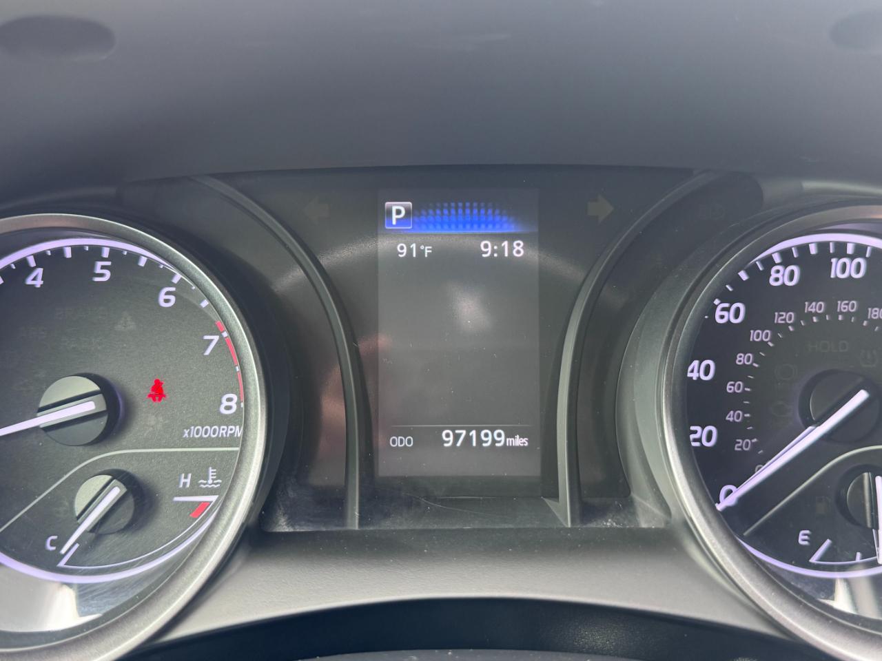Toyota Camry SE Auto (Natl) 2023