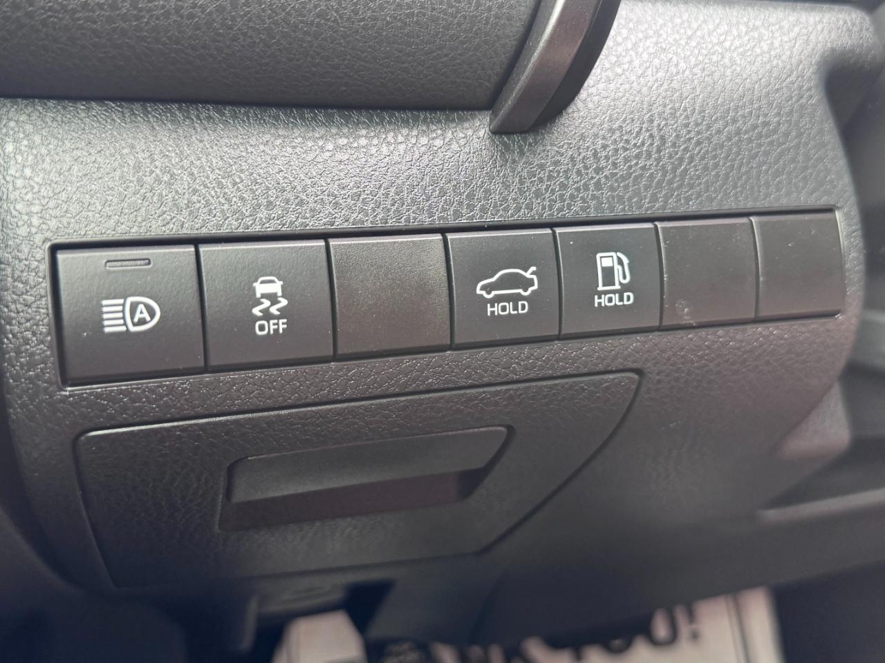 Toyota Camry SE Auto (Natl) 2023