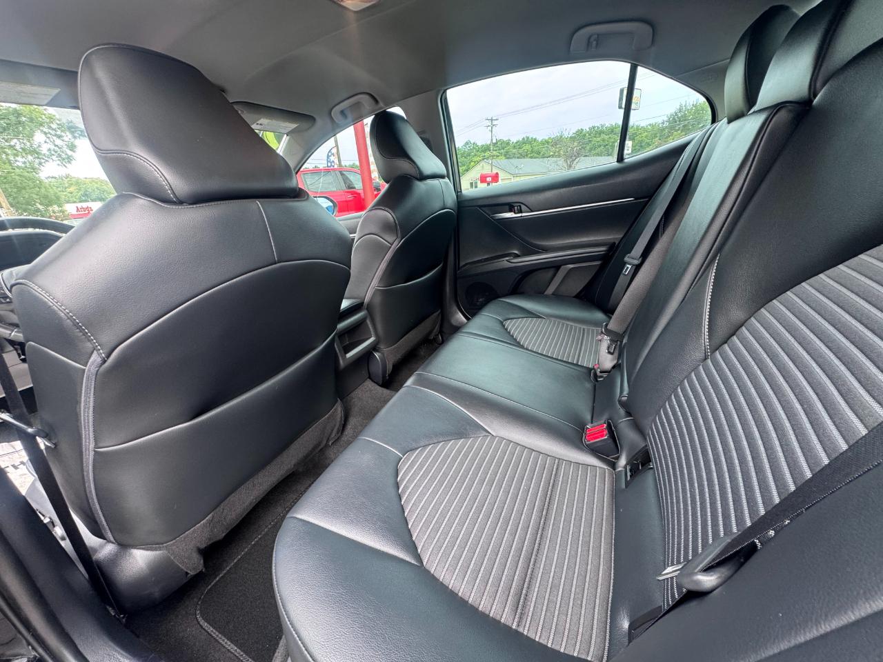 Toyota Camry SE Auto (Natl) 2023
