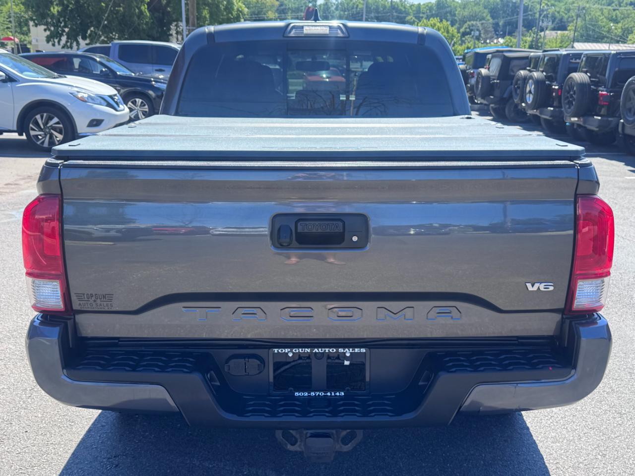Toyota Tacoma SR5 Double Cab 5' Bed V6 4x4 AT (Natl) 2017