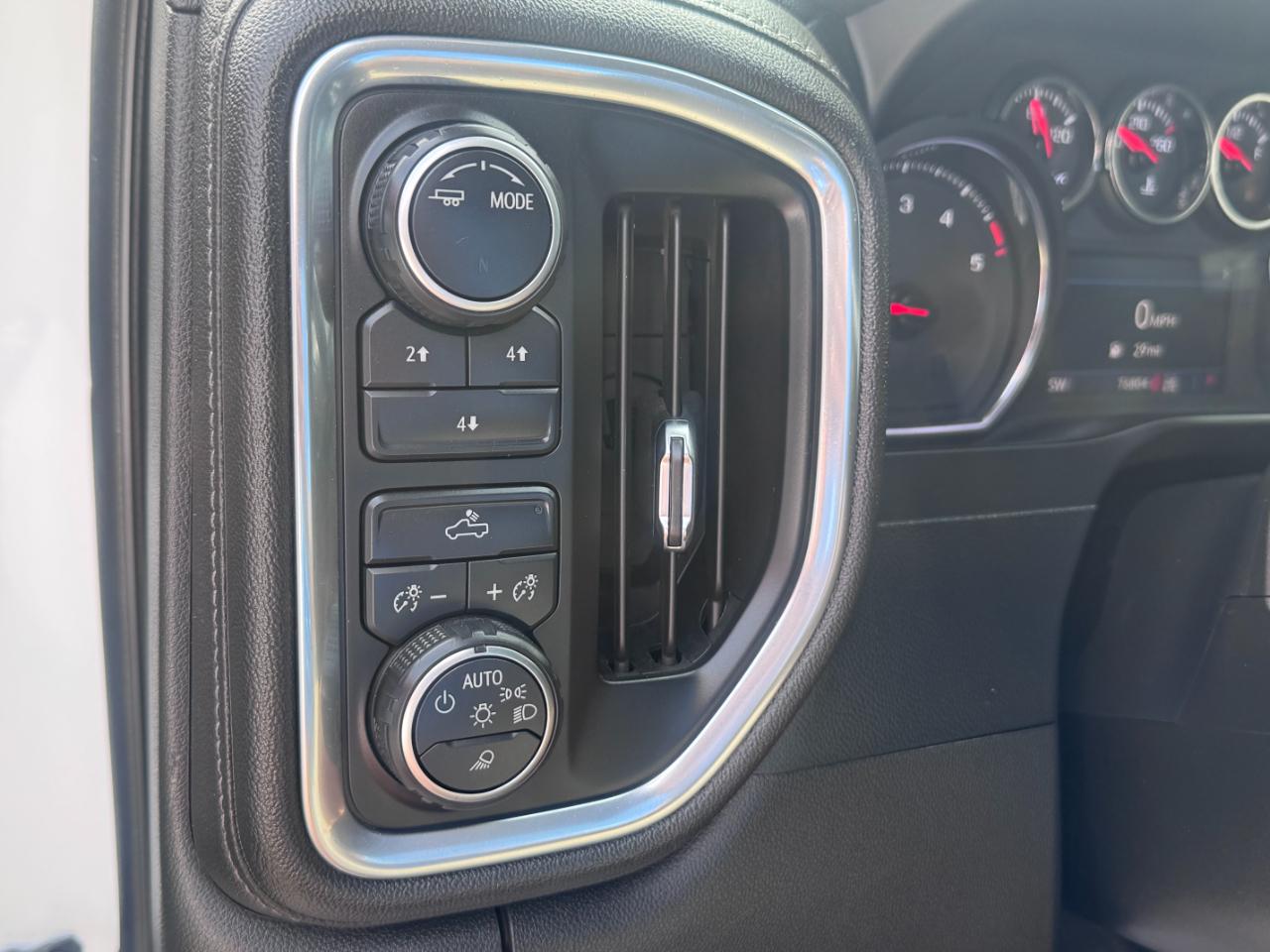 Chevrolet Silverado 2500HD 4WD Crew Cab 159" LT 2023