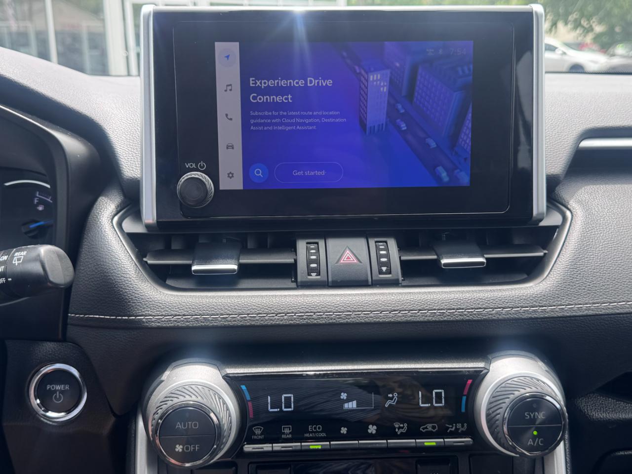 Toyota RAV4 Hybrid XLE Premium AWD (Natl) 2024