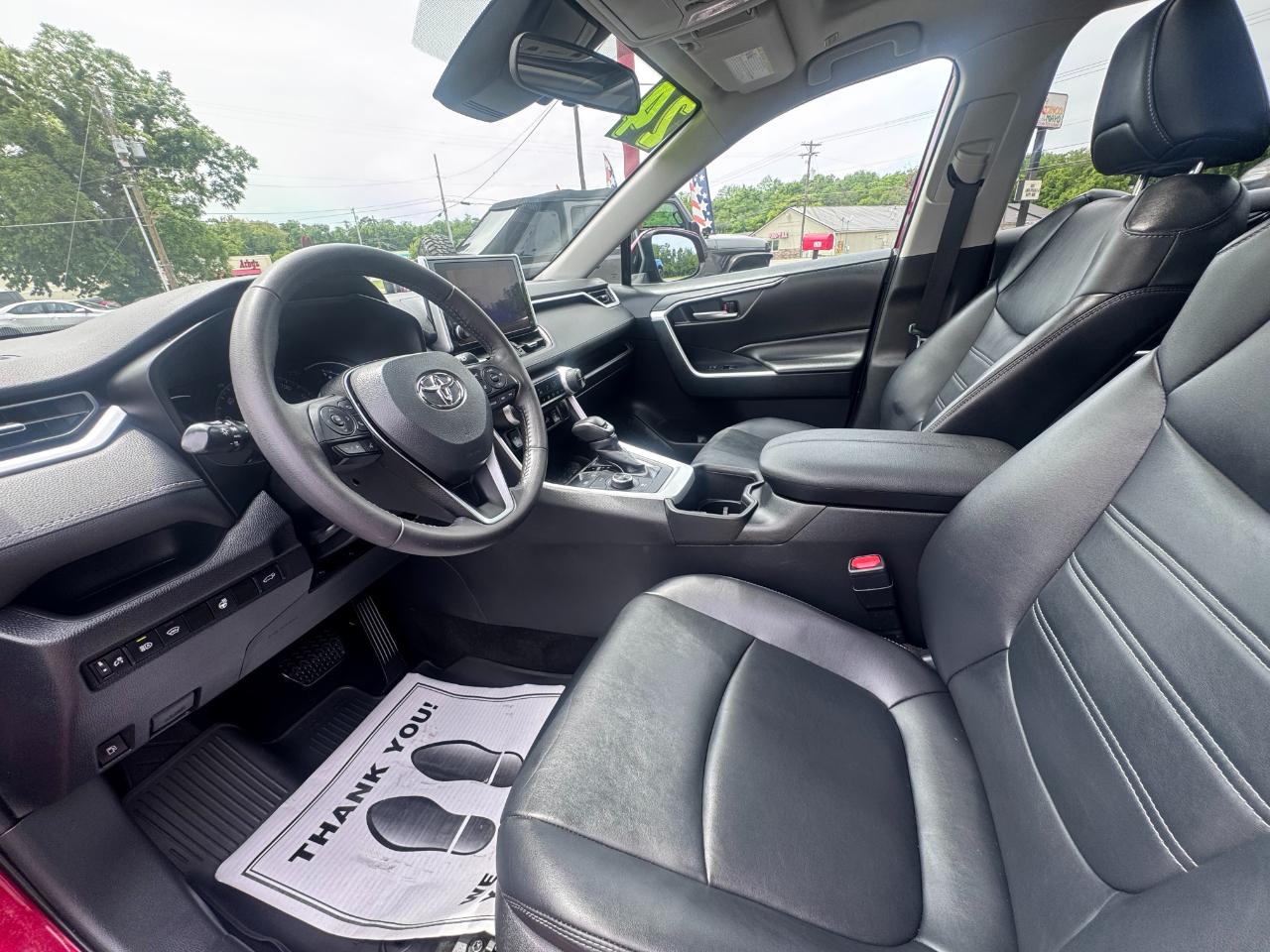Toyota RAV4 Hybrid XLE Premium AWD (Natl) 2024