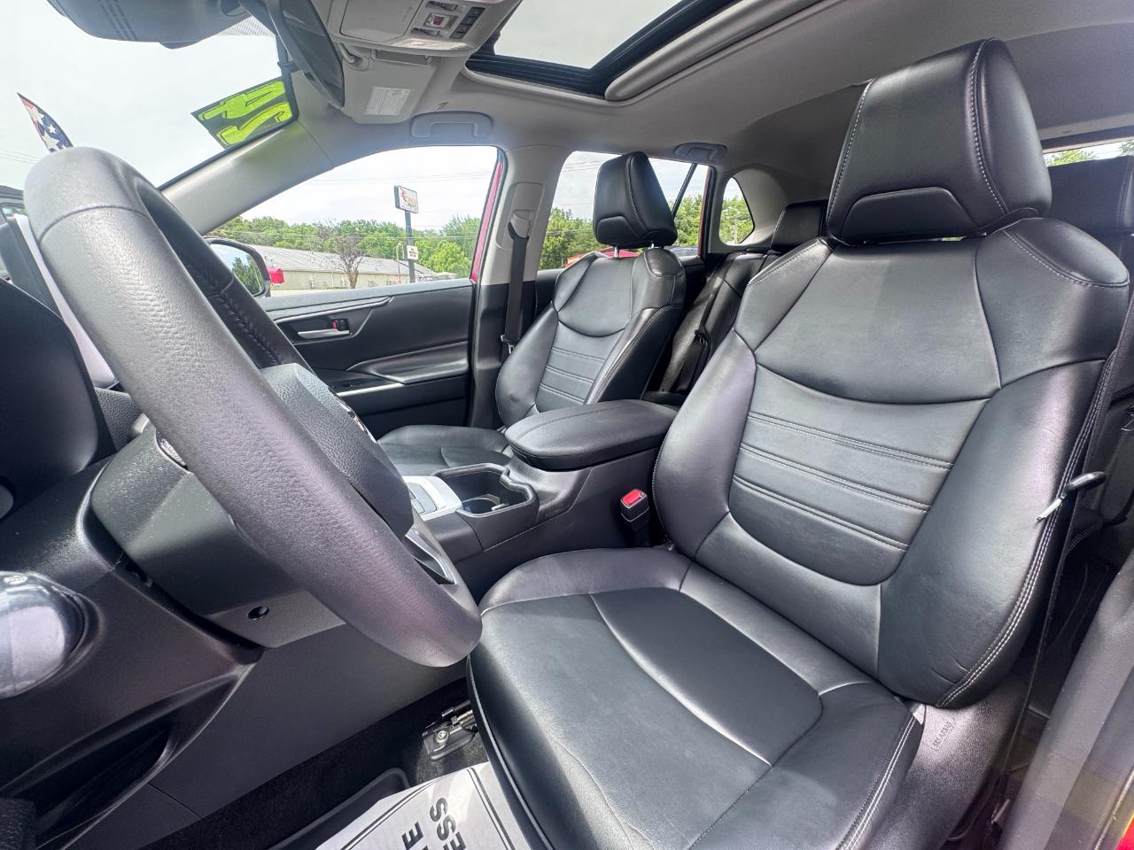 Toyota RAV4 Hybrid XLE Premium AWD (Natl) 2024