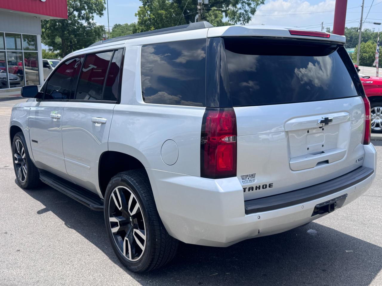 Chevrolet Tahoe 4WD 4dr Premier 2018