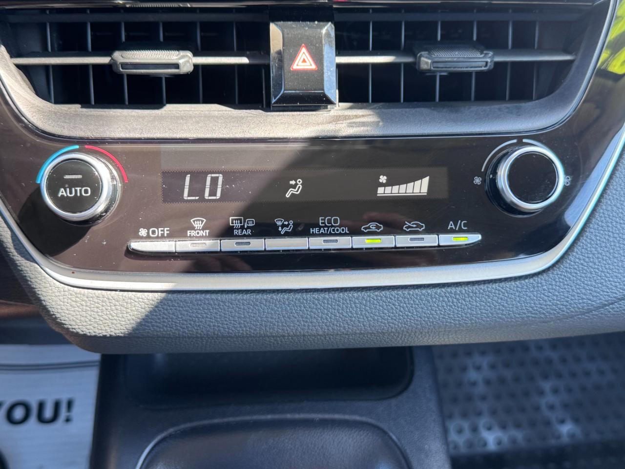 Toyota Corolla LE CVT (Natl) 2022