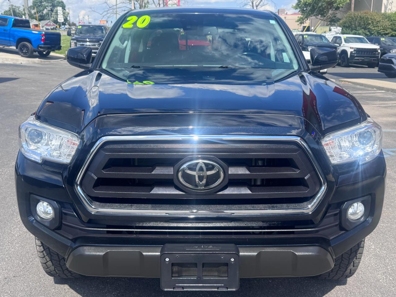 Toyota Tacoma 4WD SR5 Double Cab 5' Bed V6 AT (Natl) 2020