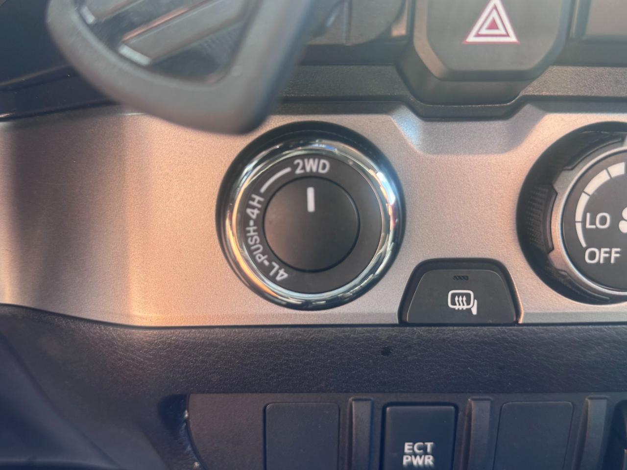 Toyota Tacoma 4WD SR5 Double Cab 5' Bed V6 AT (Natl) 2020