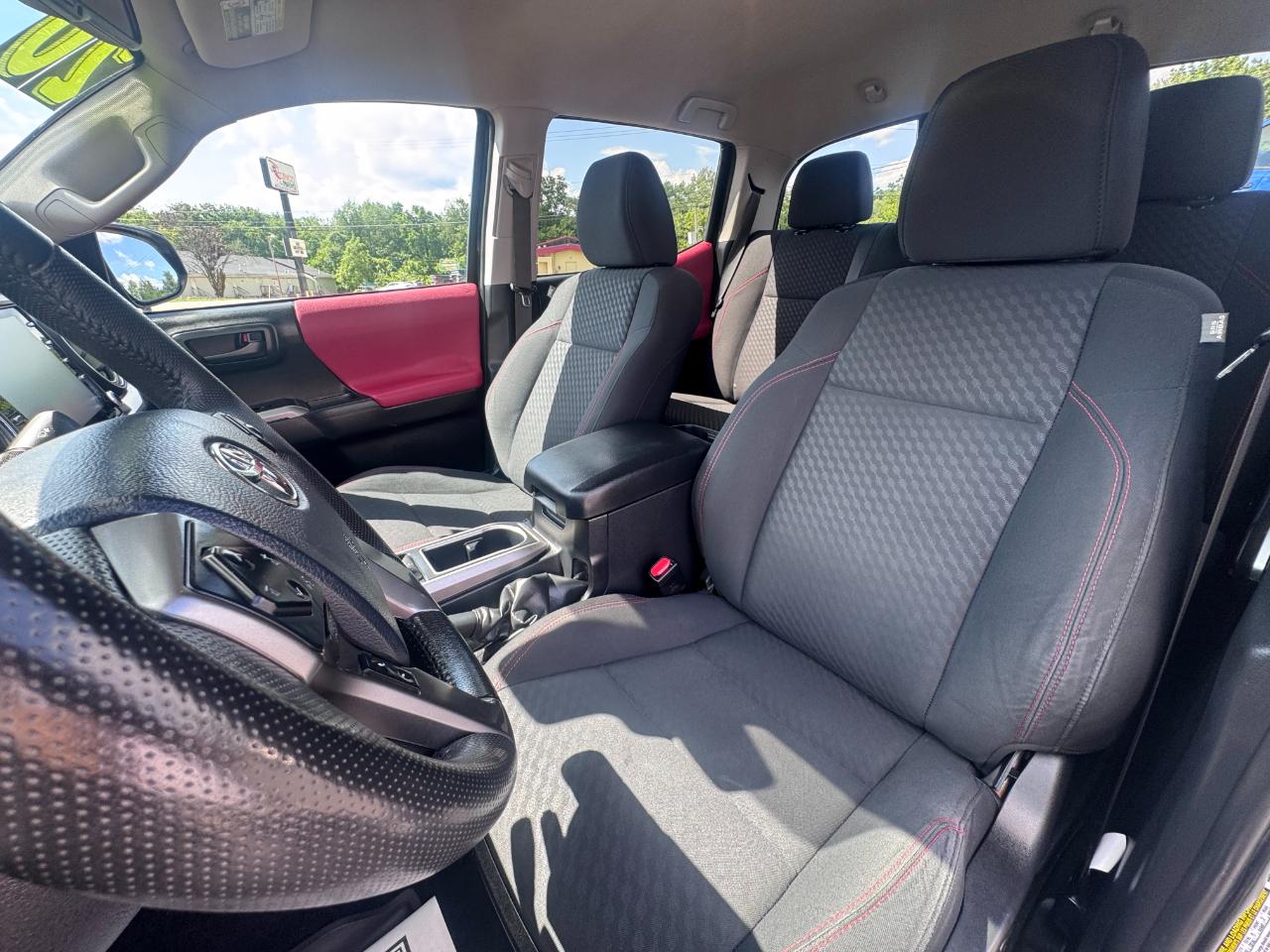 Toyota Tacoma 4WD SR5 Double Cab 5' Bed V6 AT (Natl) 2020