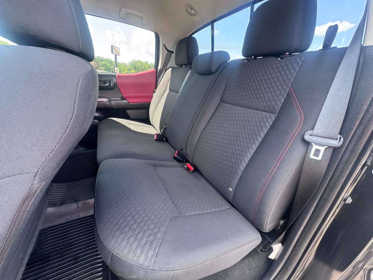 Toyota Tacoma 4WD SR5 Double Cab 5' Bed V6 AT (Natl) 2020