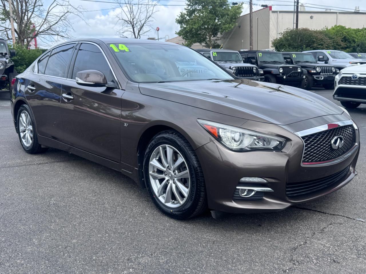 Infiniti Q50 4dr Sdn Premium AWD 2014
