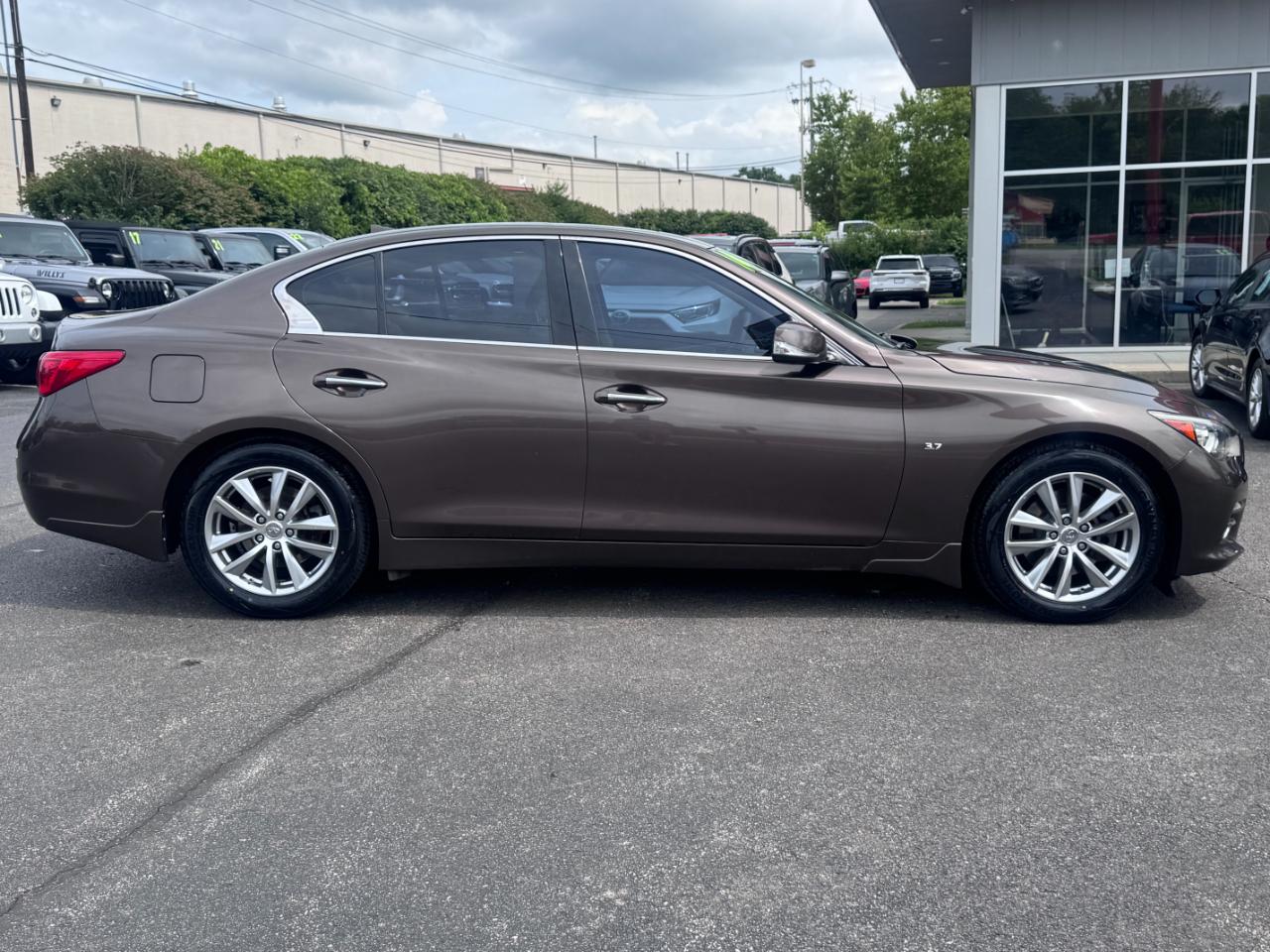 Infiniti Q50 4dr Sdn Premium AWD 2014