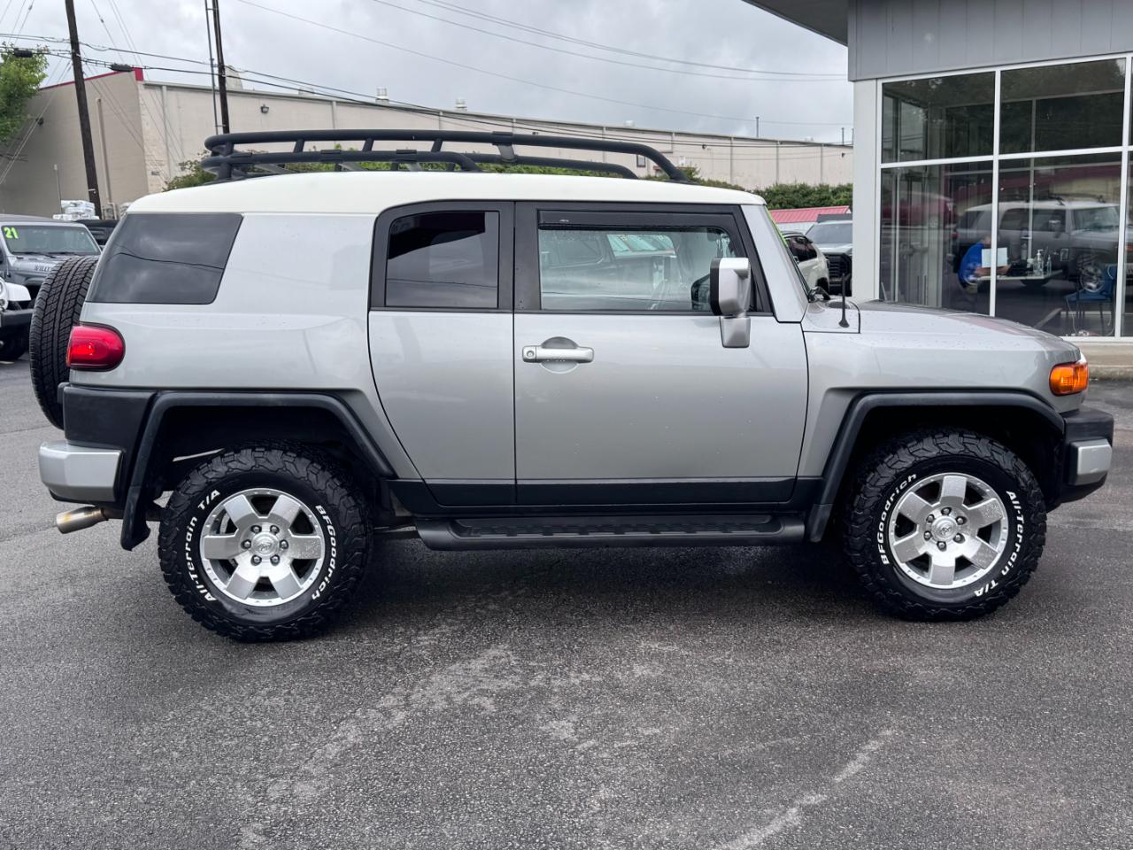 Toyota FJ Cruiser 4WD 4dr Man (Natl) 2010