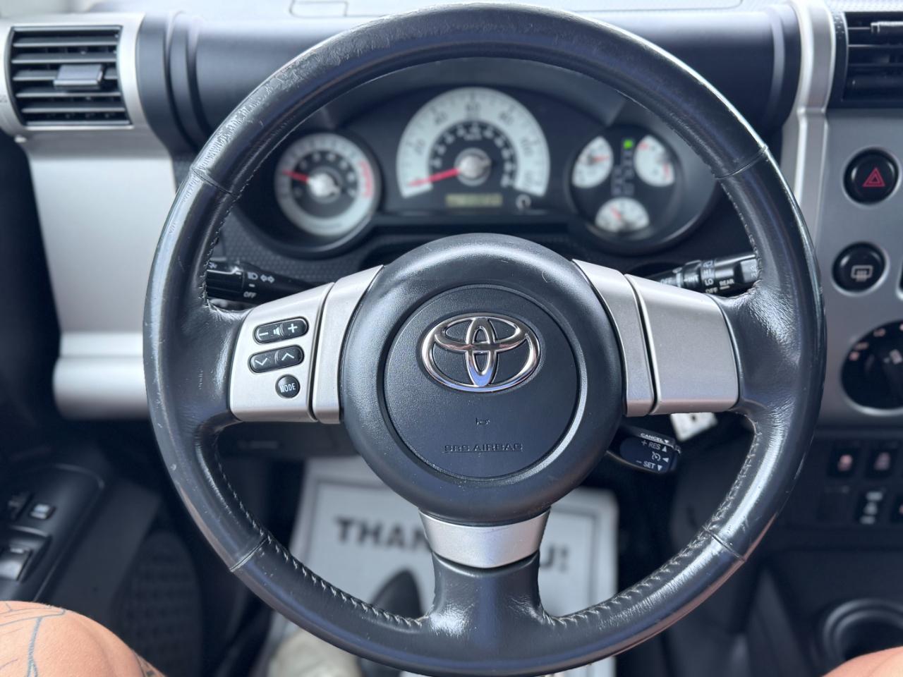 Toyota FJ Cruiser 4WD 4dr Man (Natl) 2010