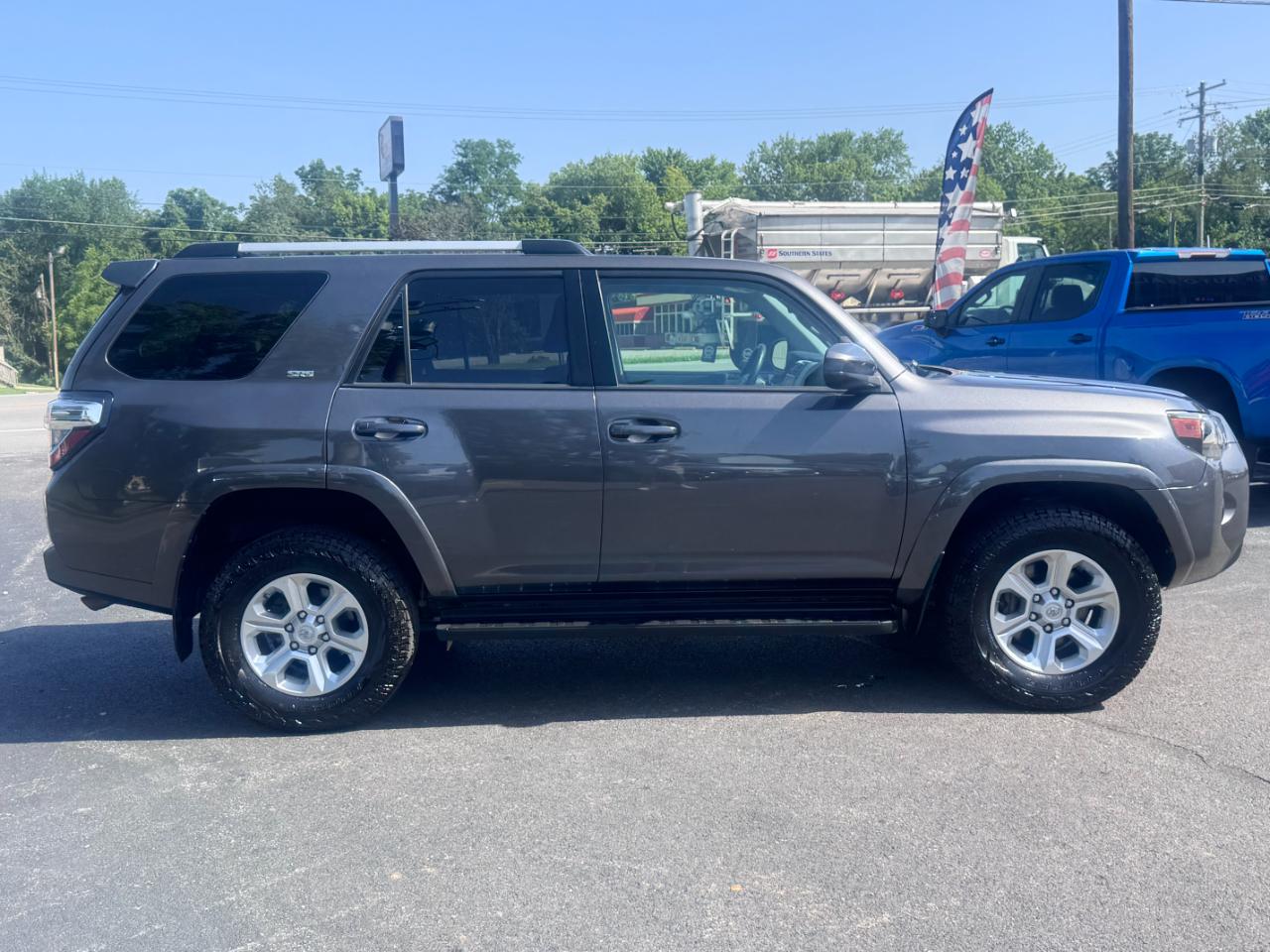 Toyota 4Runner SR5 4WD (Natl) 2021