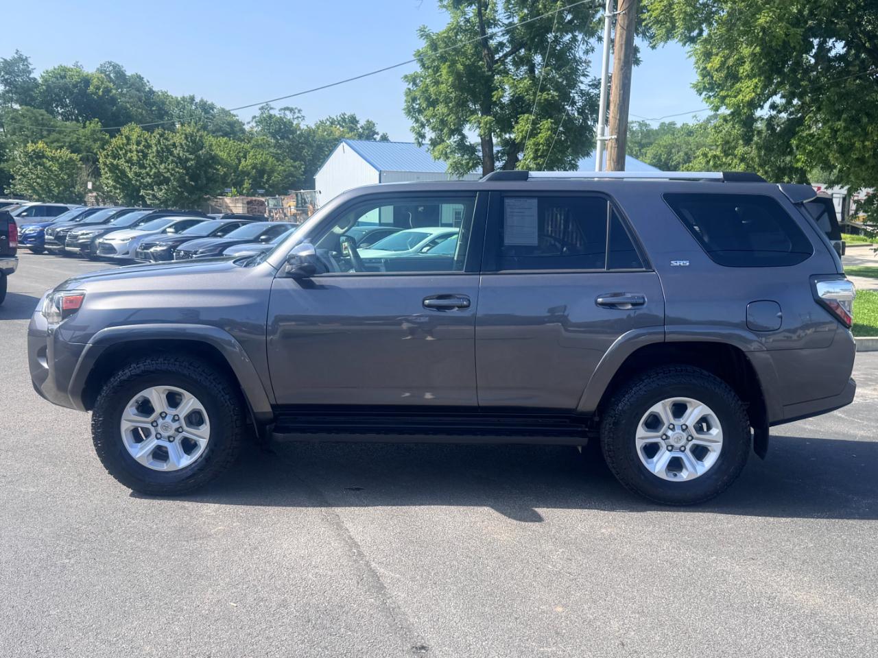 Toyota 4Runner SR5 4WD (Natl) 2021