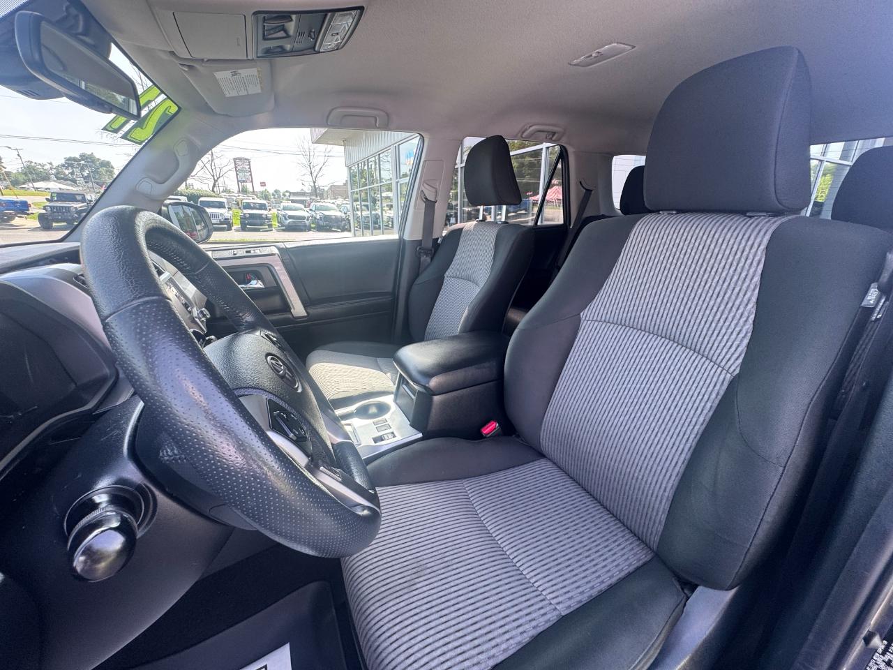 Toyota 4Runner SR5 4WD (Natl) 2021