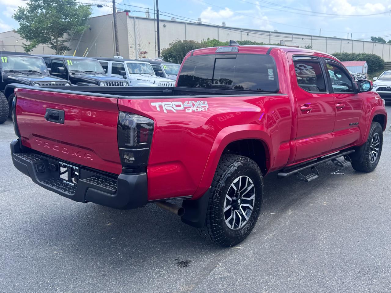 Toyota Tacoma 4WD SR5 Double Cab 6' Bed V6 AT (Natl) 2023